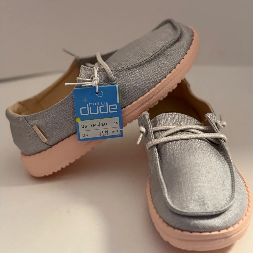 Hey Dude Silver and Pink Casual Shoes Girls 2 Youth New with tag